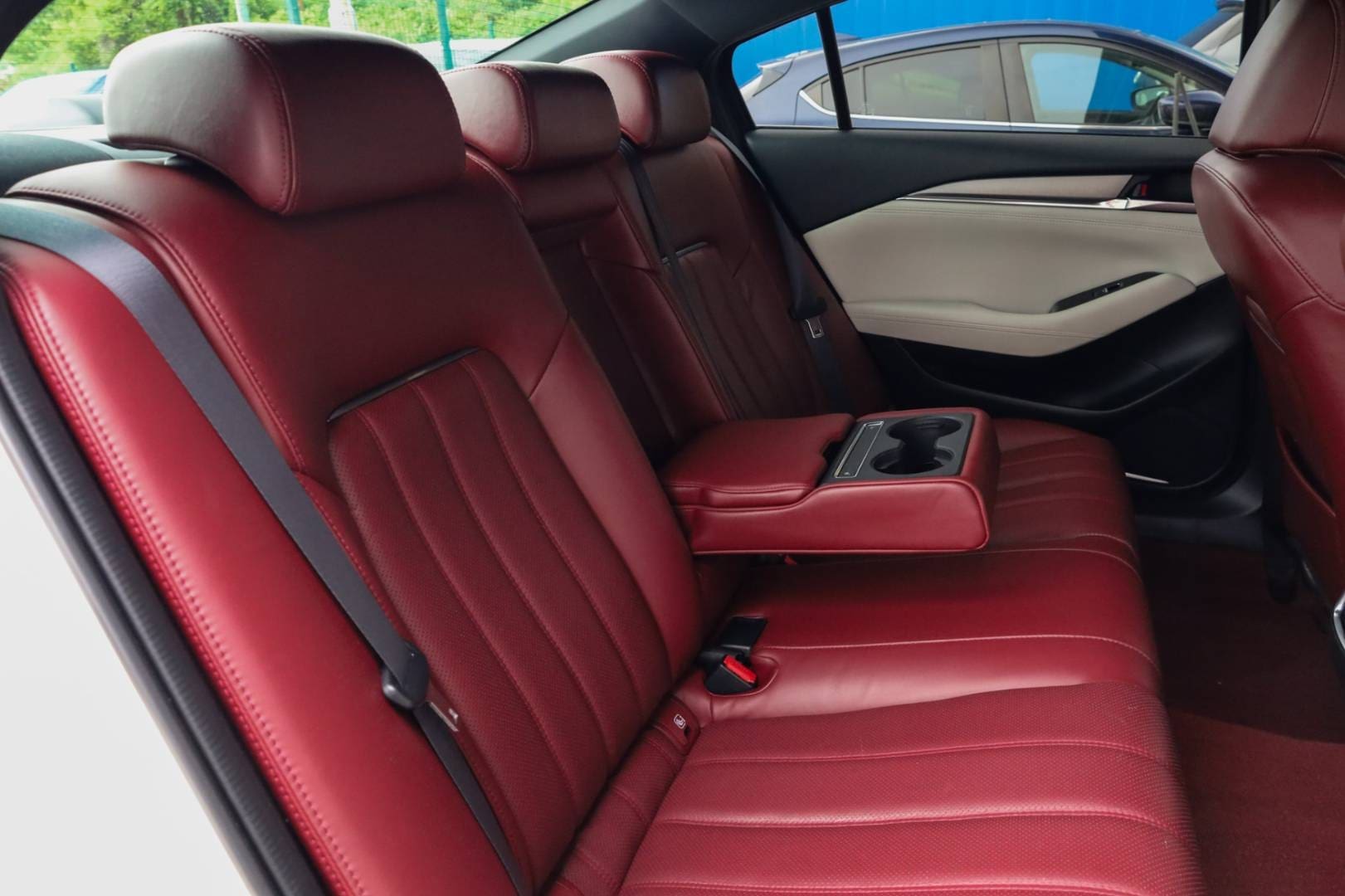 Mazda-6-20-Skyactiv-G165-Limited-Edition-100-years-Anniversary-AT-46