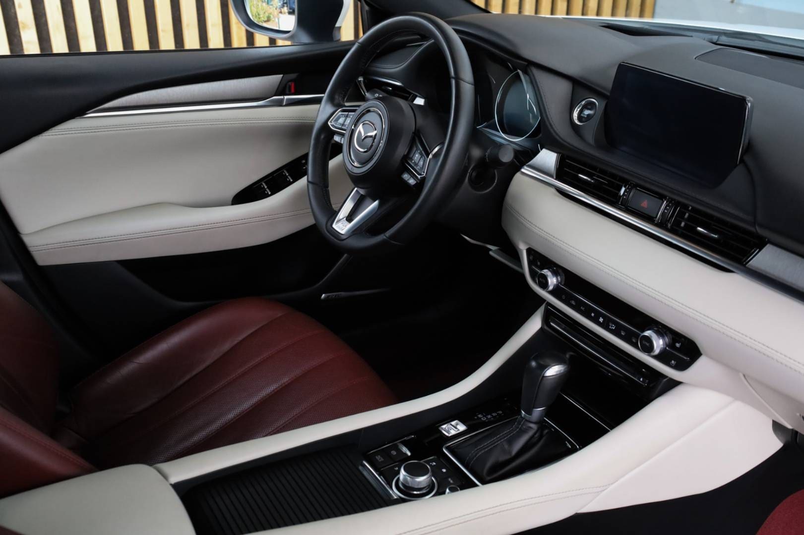Mazda-6-20-Skyactiv-G165-Limited-Edition-100-years-Anniversary-AT-48