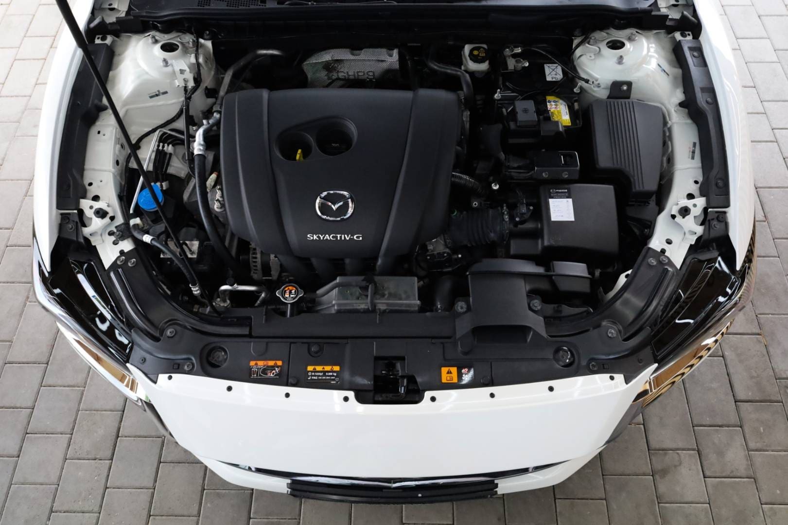 Mazda-6-20-Skyactiv-G165-Limited-Edition-100-years-Anniversary-AT-49