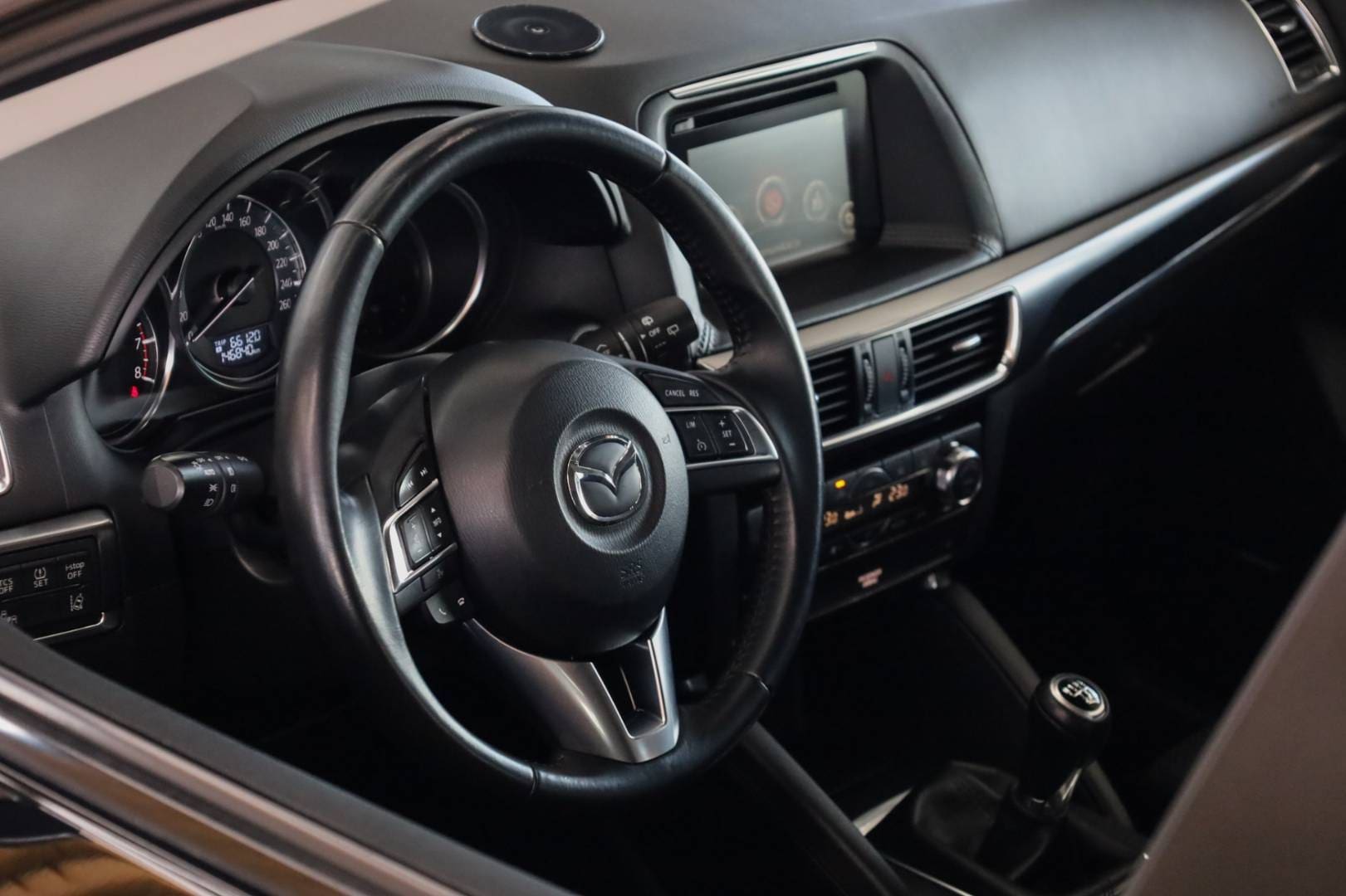 Mazda-CX-5-20-Skyactiv-G-AWD-Revolution-11