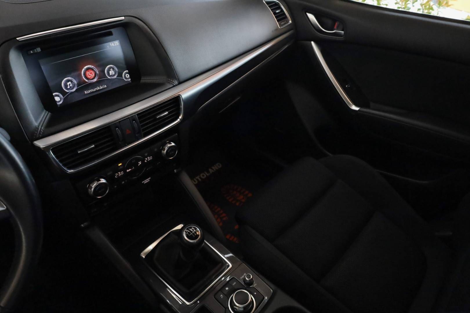 Mazda-CX-5-20-Skyactiv-G-AWD-Revolution-25