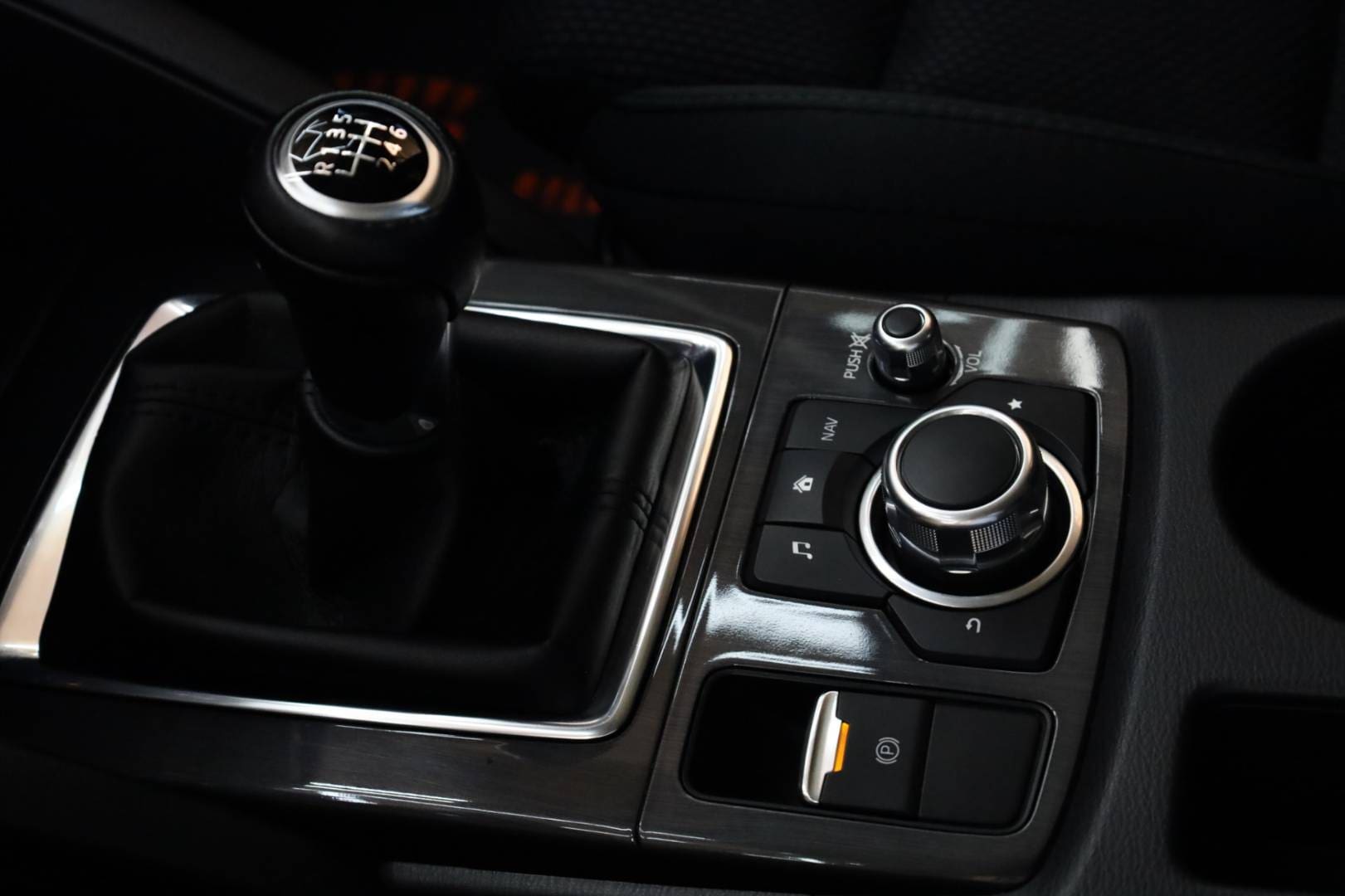 Mazda-CX-5-20-Skyactiv-G-AWD-Revolution-35