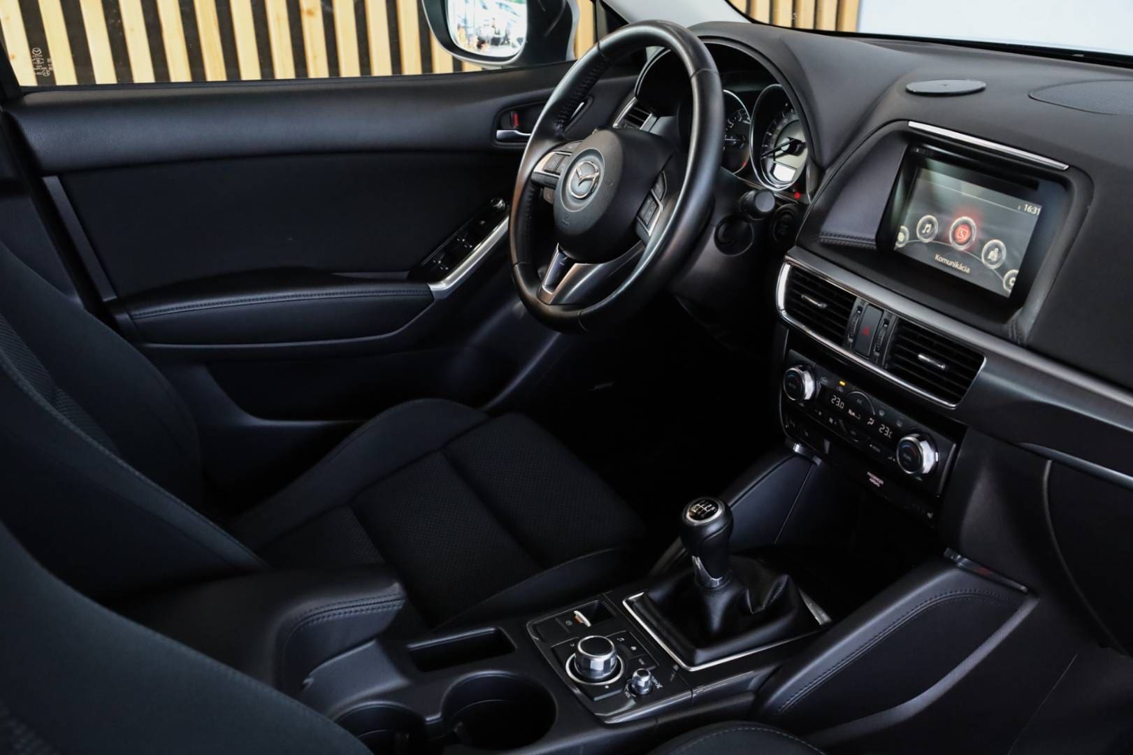 Mazda-CX-5-20-Skyactiv-G-AWD-Revolution-45