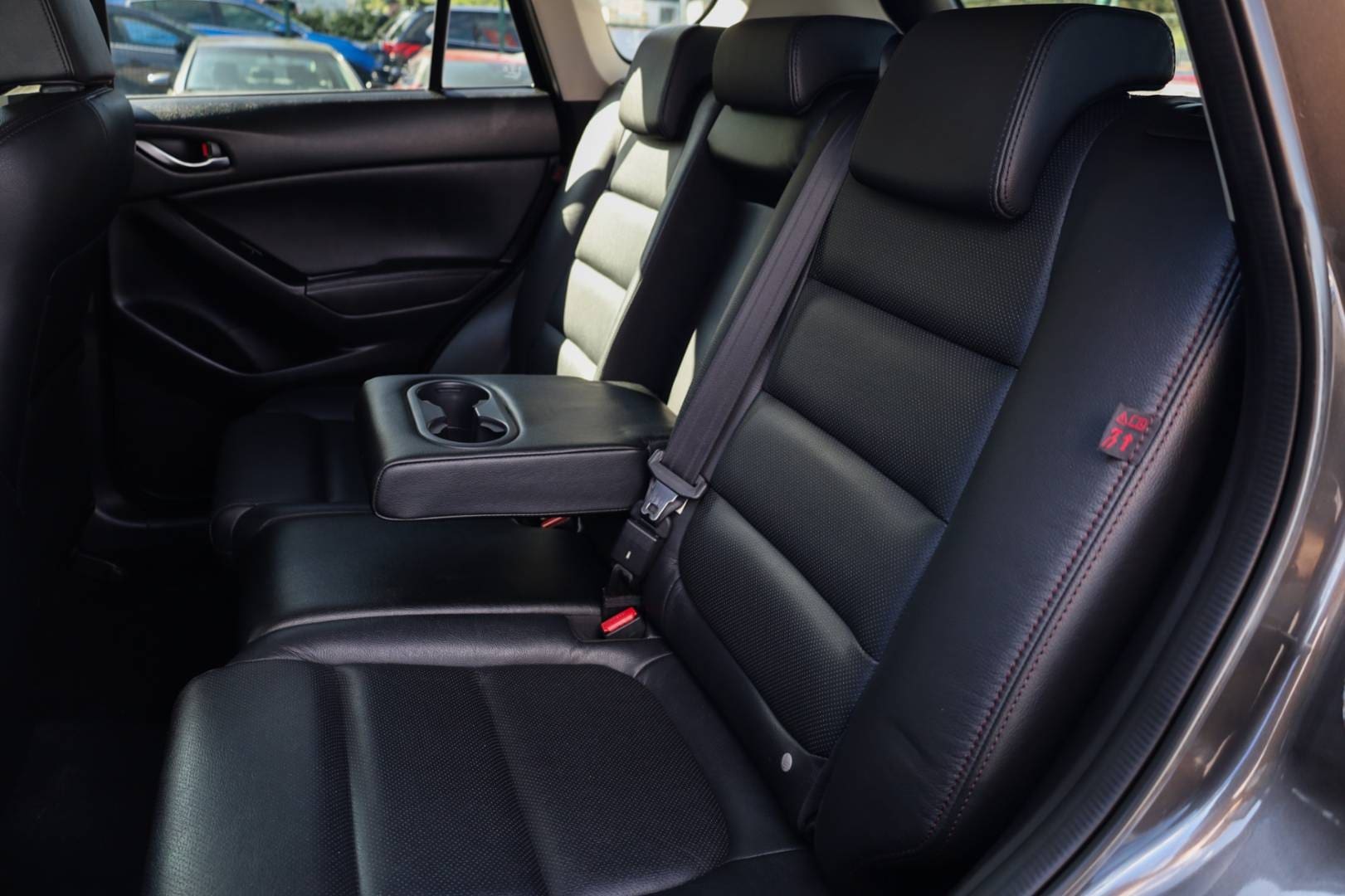 Mazda-CX-5-20-Skyactiv-G-Revolution-Top-AT-40
