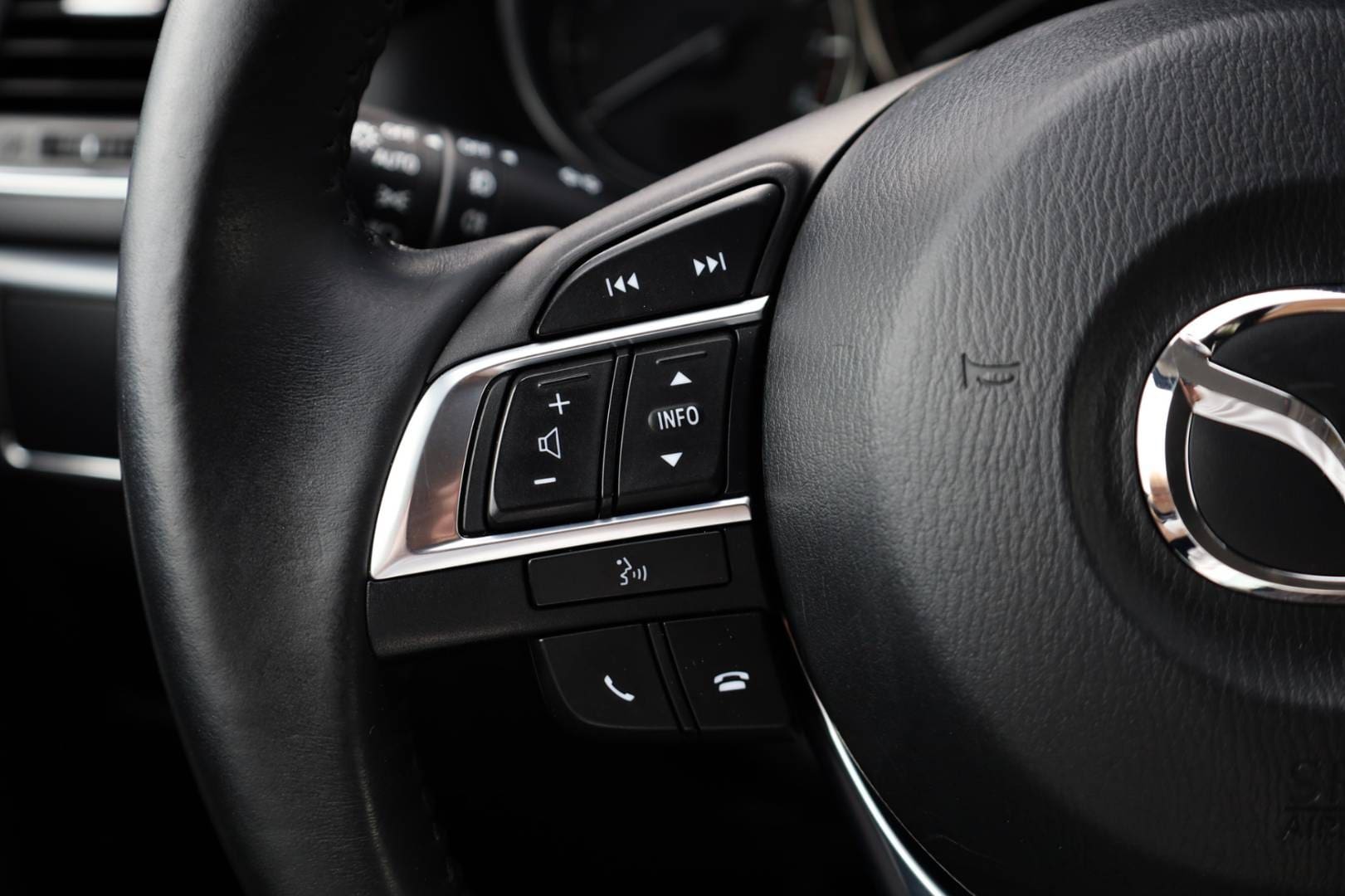 Mazda-CX-5-20-Skyactiv-G-Revolution-Top-AWD-18