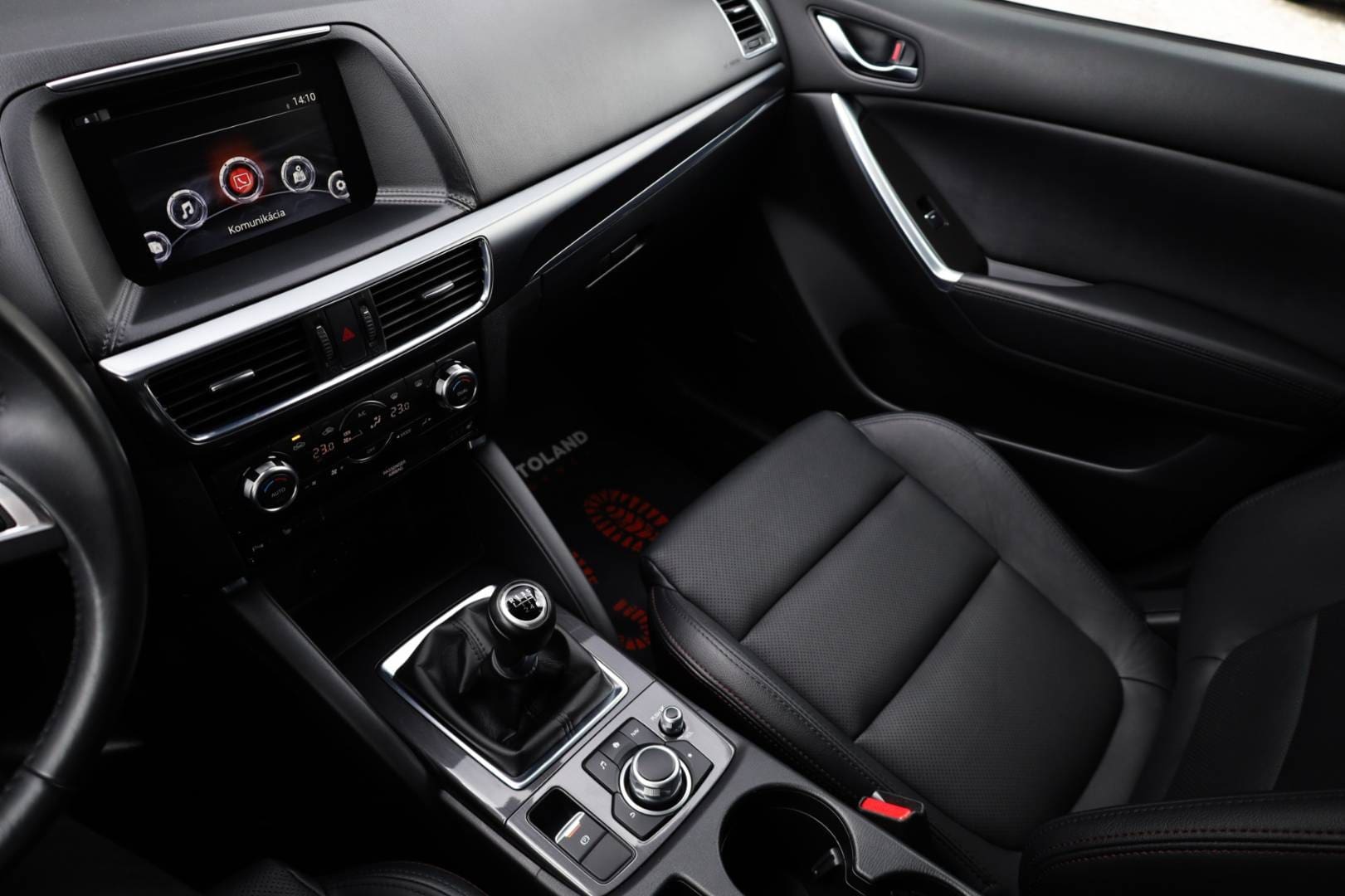 Mazda-CX-5-20-Skyactiv-G-Revolution-Top-AWD-24