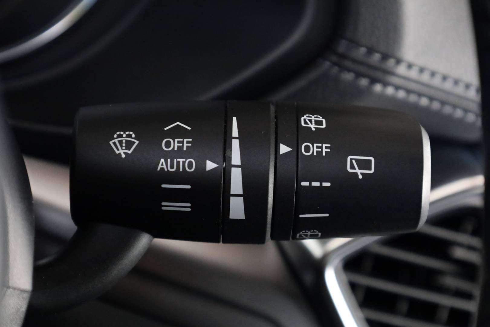 Mazda-CX-5-20-Skyactiv-G165-Attraction-21
