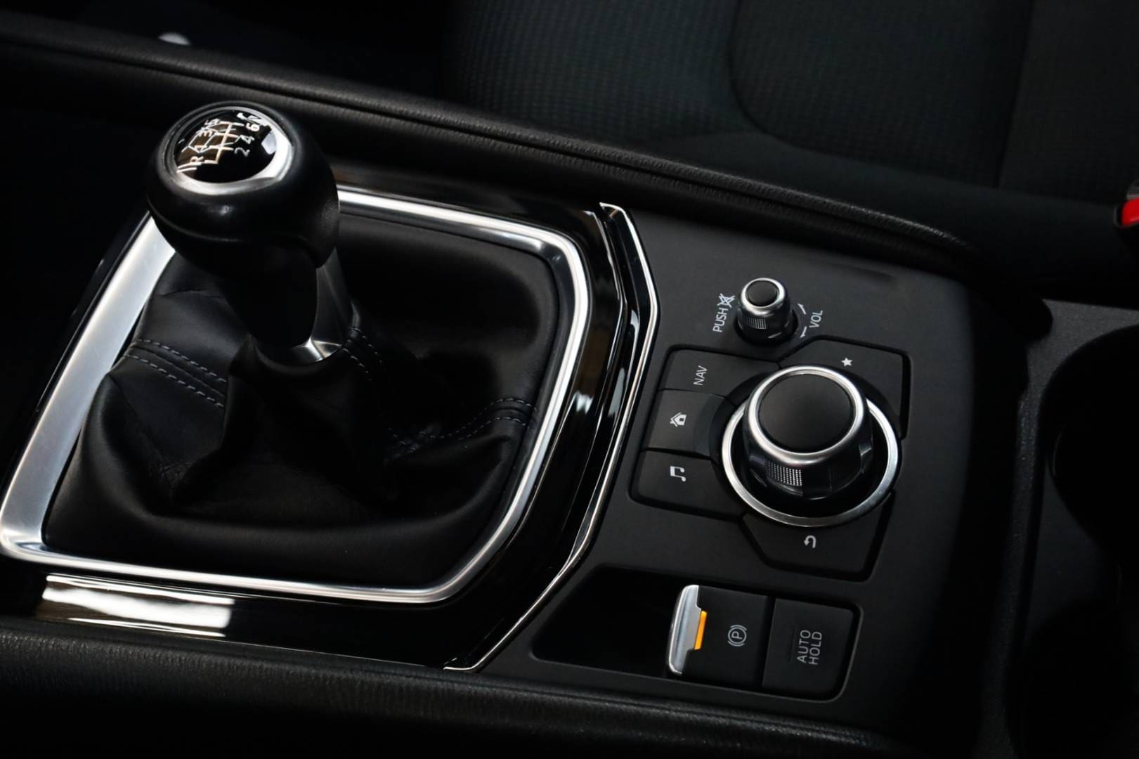Mazda-CX-5-20-Skyactiv-G165-Attraction-32