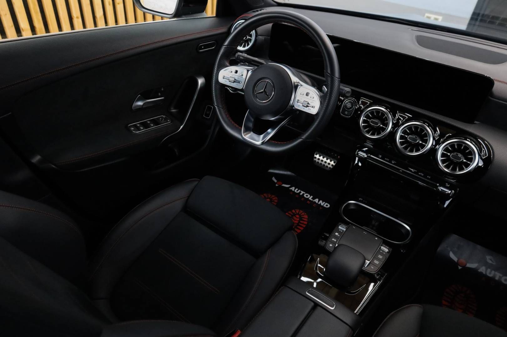 Mercedes-Benz-CLA-Kupe-200d-AMG-Line-AT-18