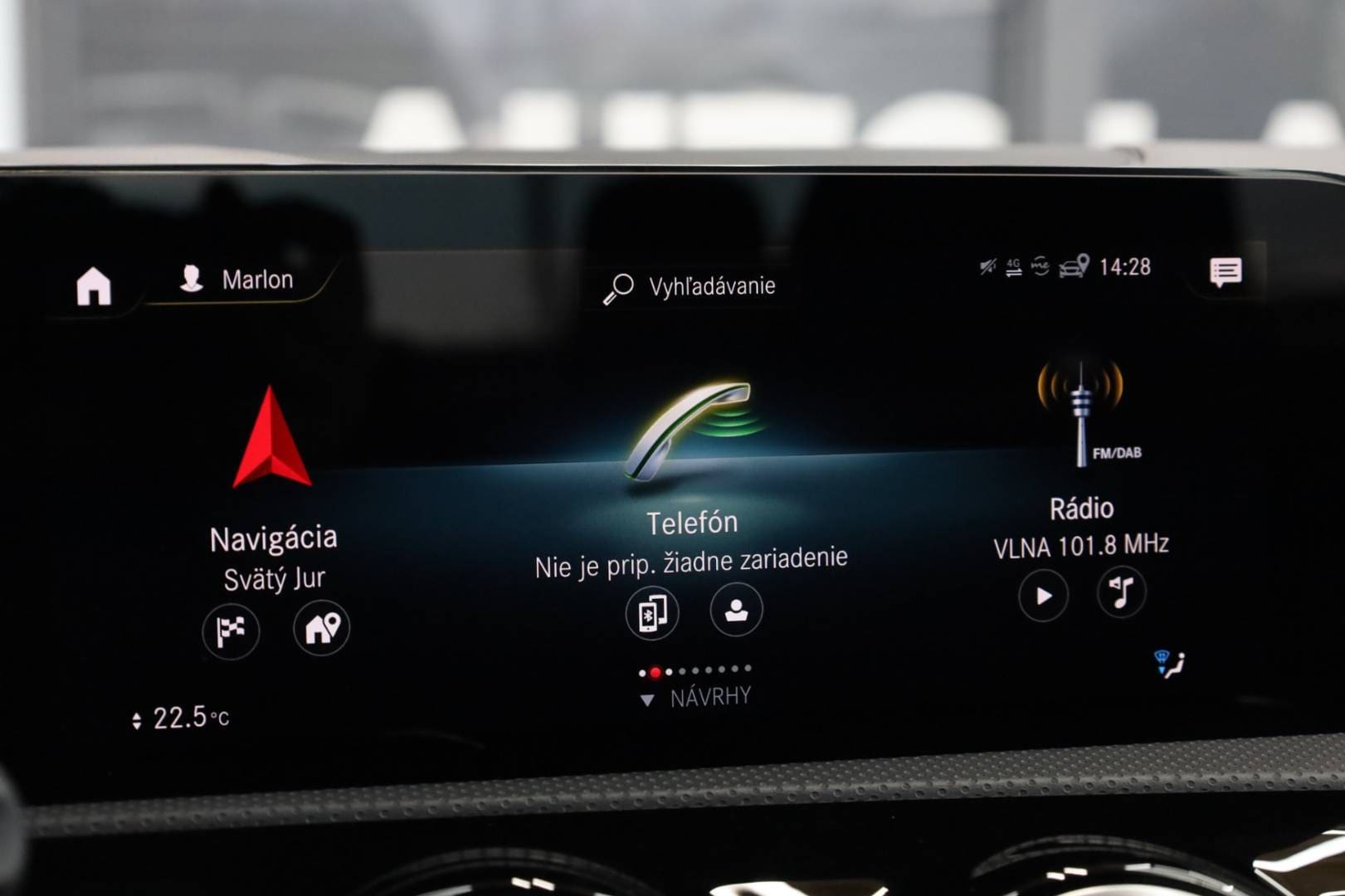 Mercedes-Benz-CLA-Kupe-200d-AMG-Line-AT-32