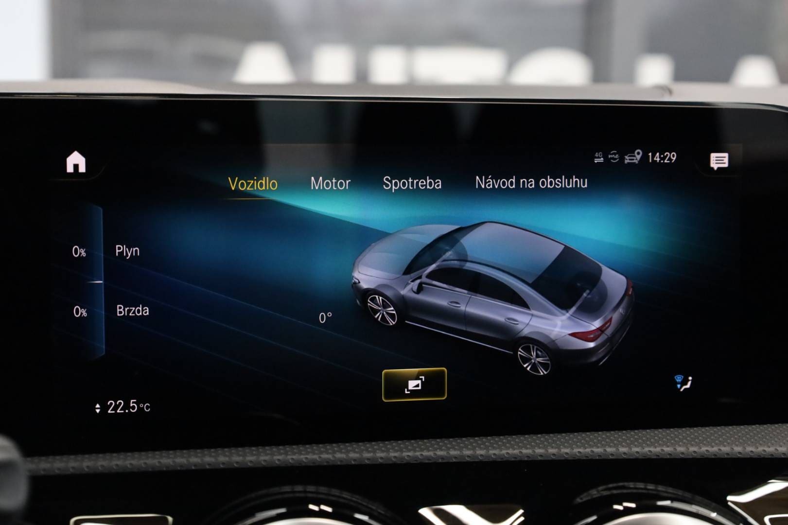 Mercedes-Benz-CLA-Kupe-200d-AMG-Line-AT-38
