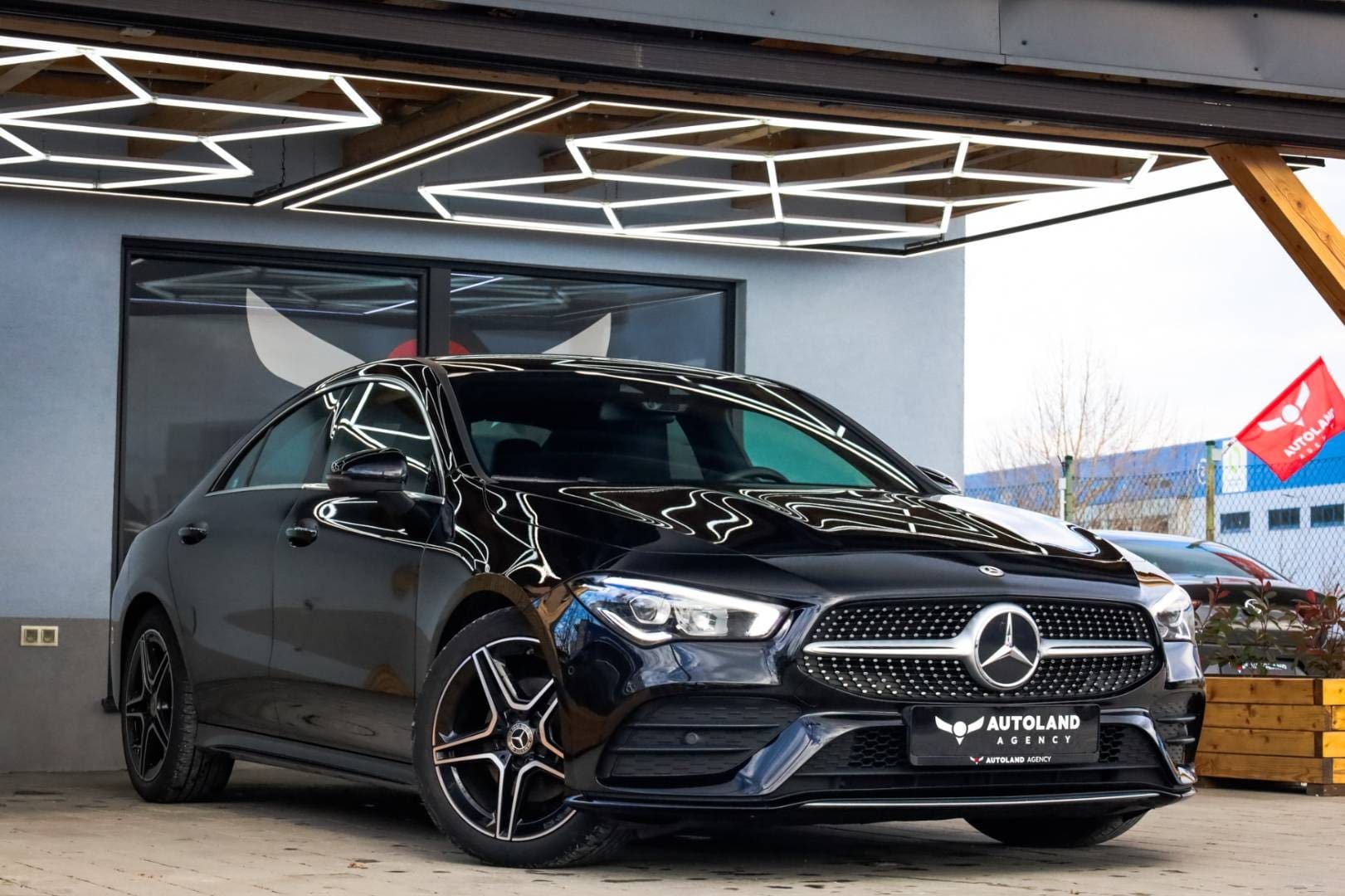 Mercedes-Benz-CLA-Kupe-200d-AMG-Line-AT-4