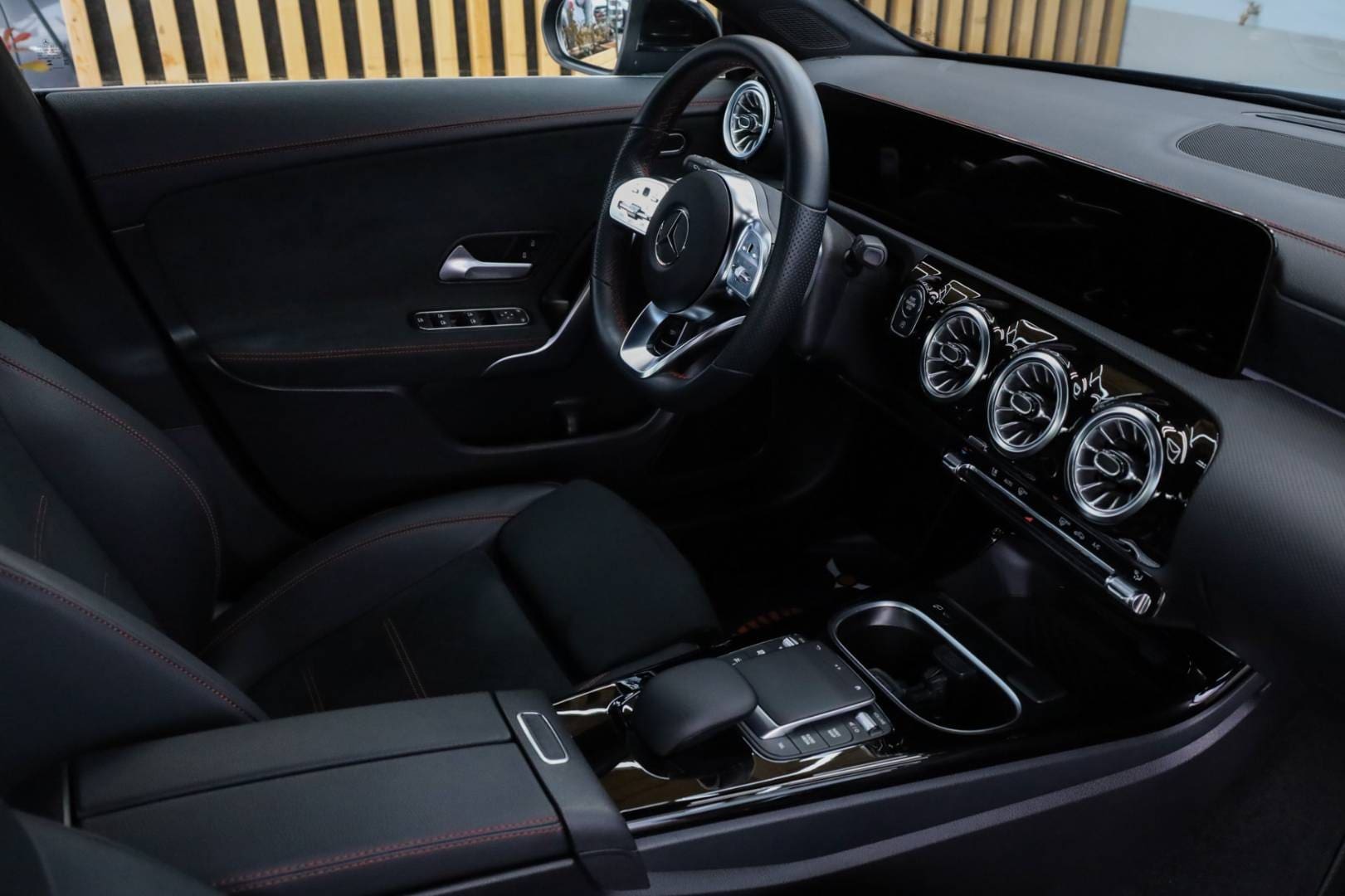 Mercedes-Benz-CLA-Kupe-200d-AMG-Line-AT-66