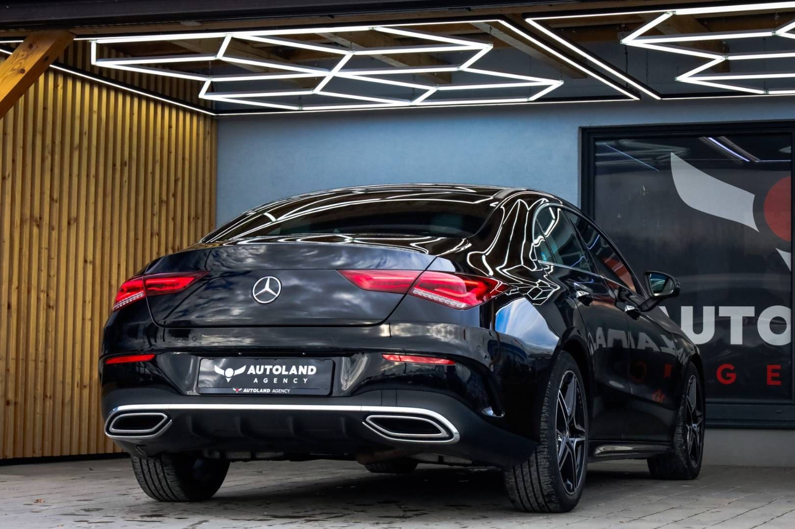 Mercedes-Benz-CLA-Kupe-200d-AMG-Line-AT-7