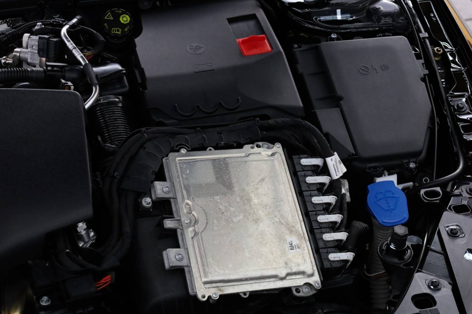Mercedes-Benz-CLA-Kupe-200d-AMG-Line-AT-70