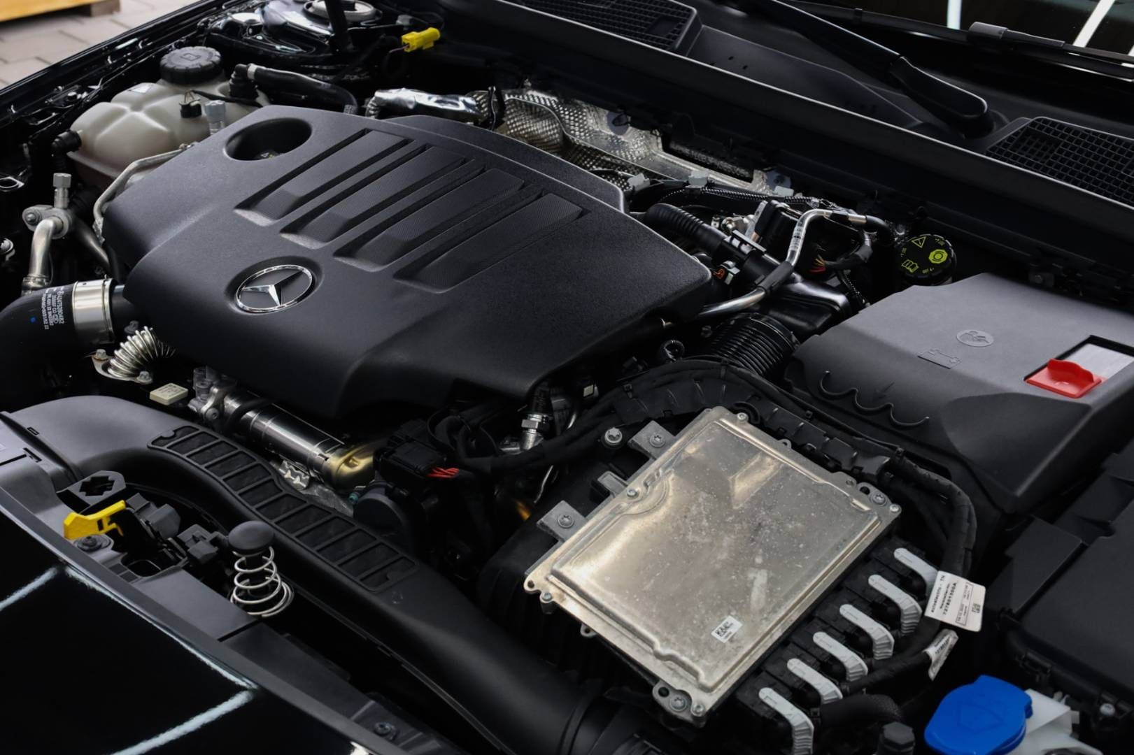 Mercedes-Benz-CLA-Kupe-200d-AMG-Line-AT-71