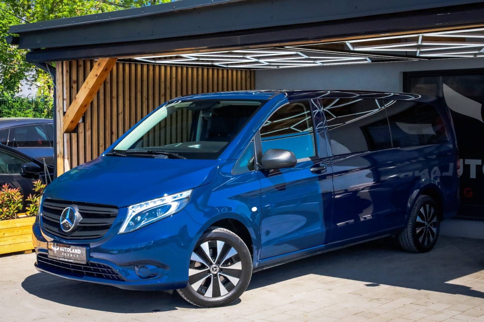 Mercedes-Benz-Vito-Tourer-119-CDI-extralang-Pro-4x4-AT-1