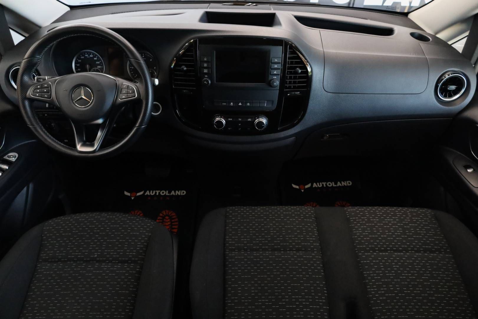 Mercedes-Benz-Vito-Tourer-119-CDI-extralang-Pro-4x4-AT-12
