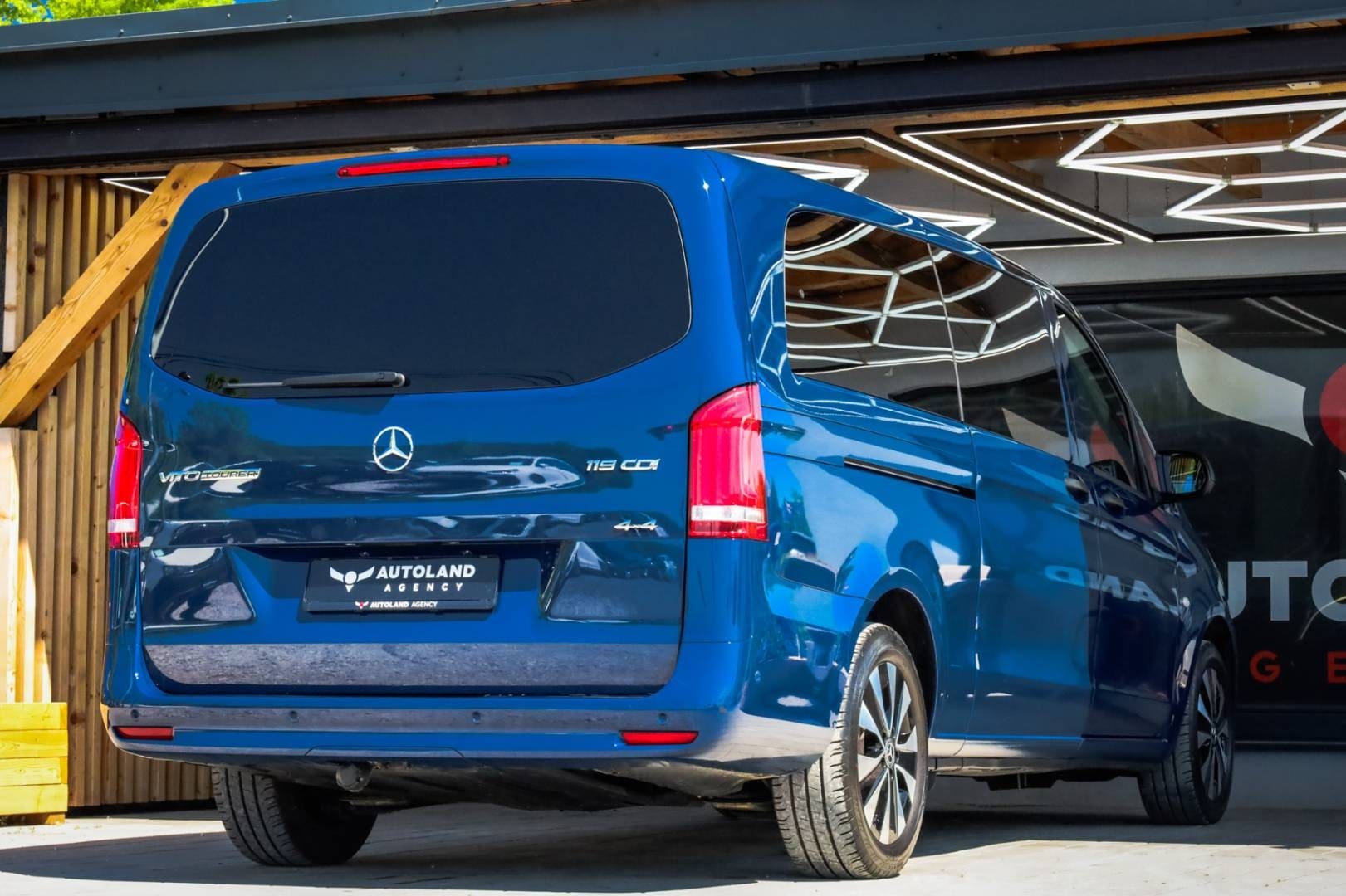 Mercedes-Benz-Vito-Tourer-119-CDI-extralang-Pro-4x4-AT-5