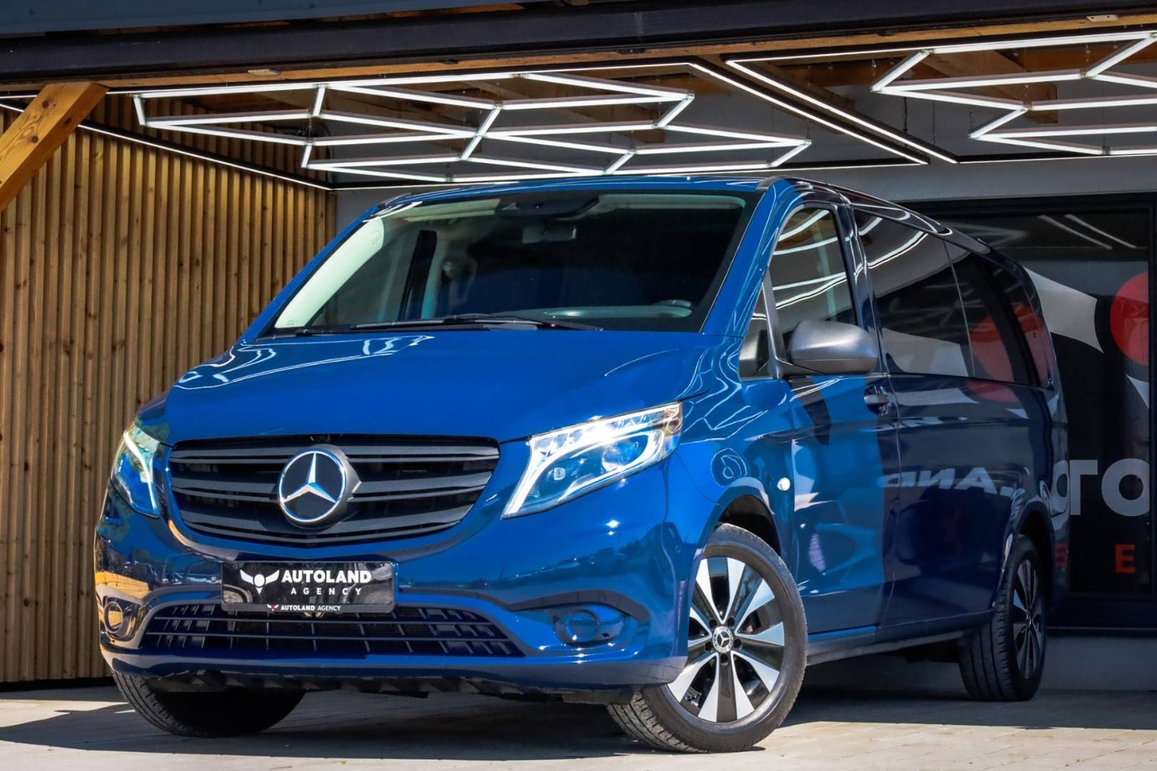 Mercedes-Benz-Vito-Tourer-119-CDI-extralang-Pro-4x4-AT