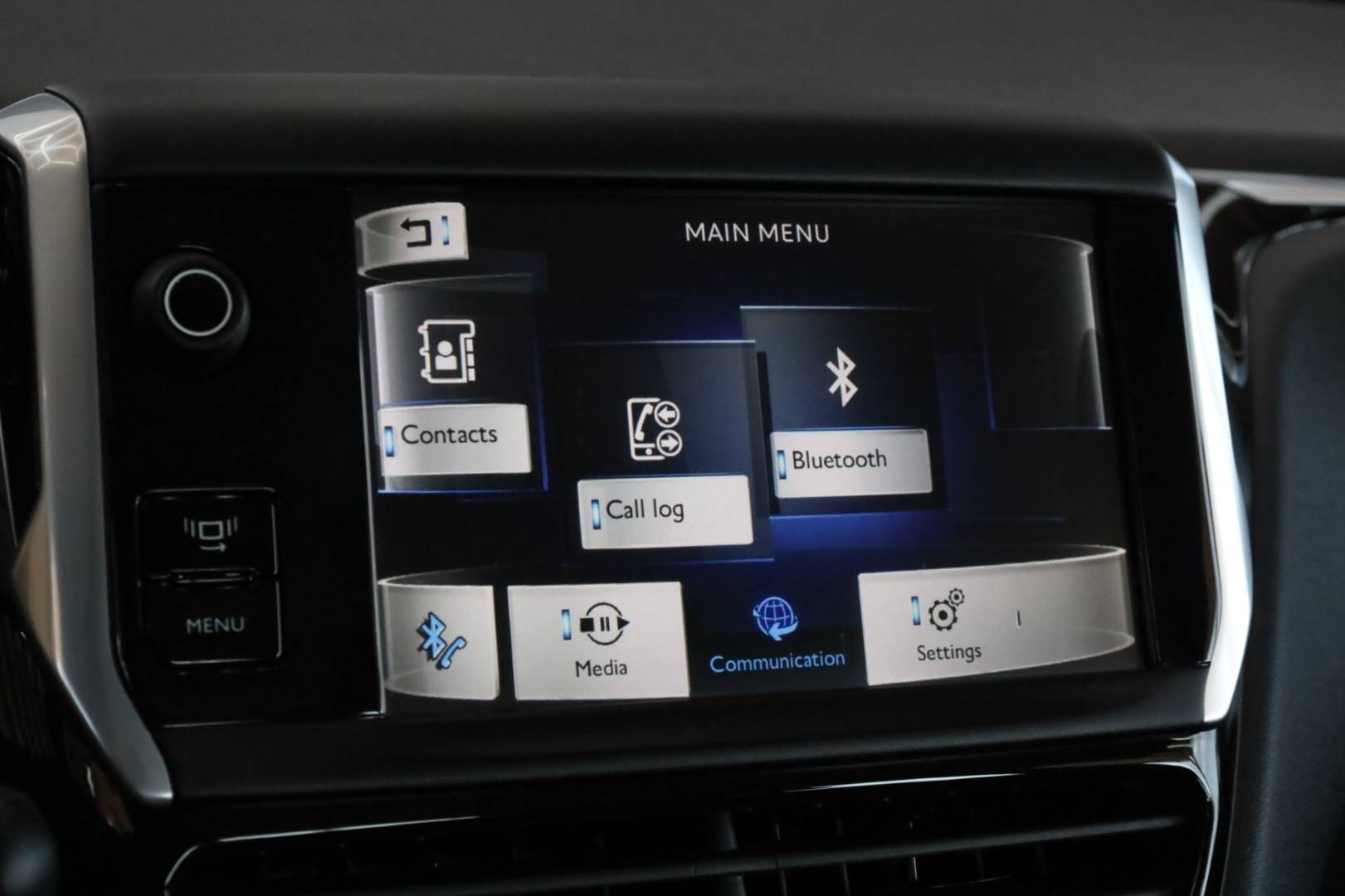 Peugeot-208-12-Vti-Active-28