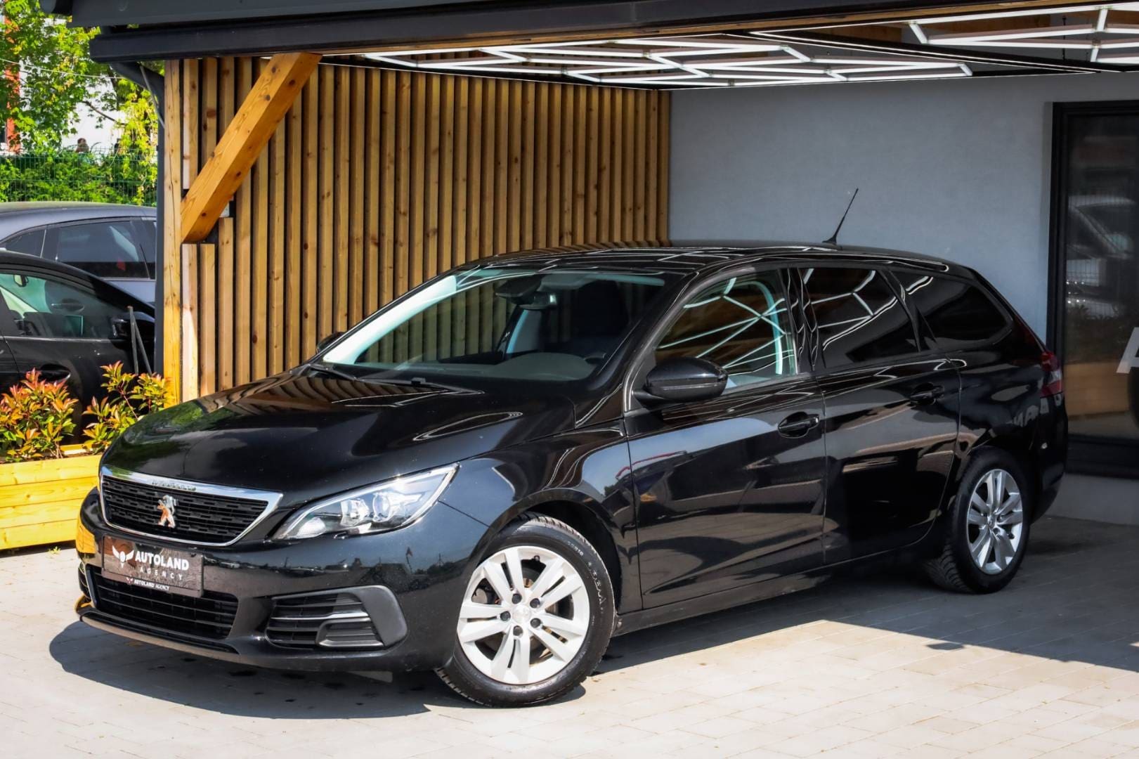 Peugeot-308-BreakSW-16-BlueHDi-116-Active-1