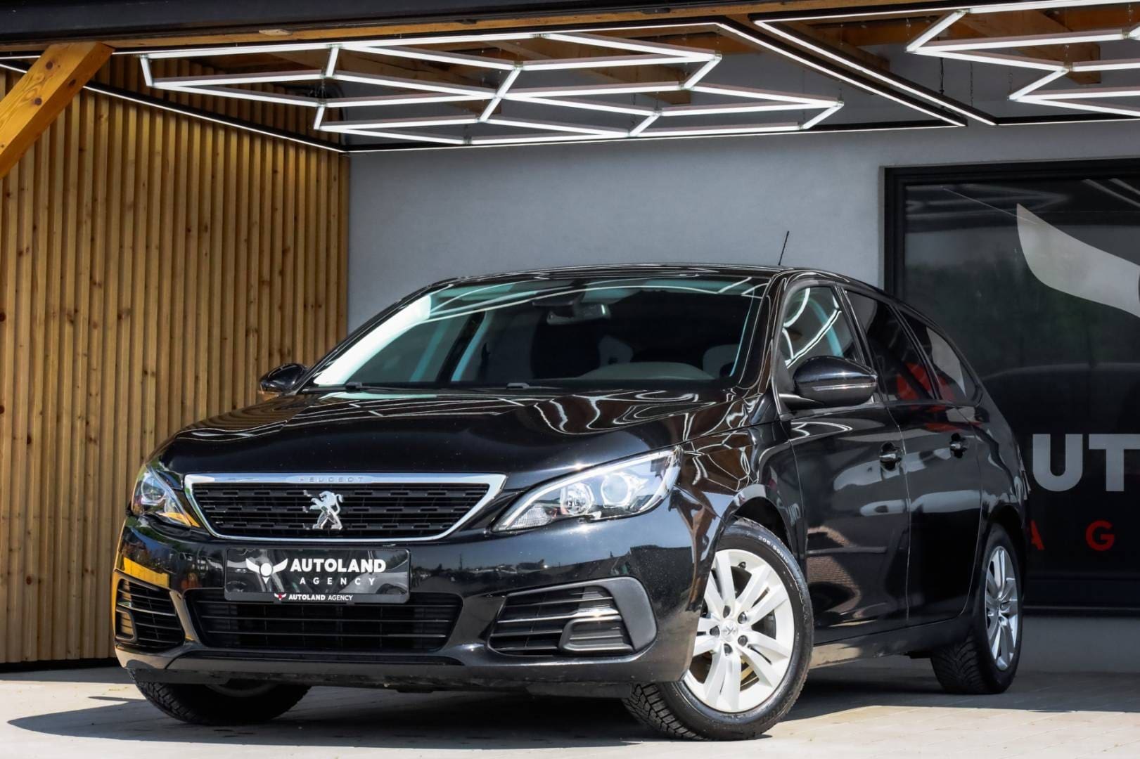 Peugeot-308-BreakSW-16-BlueHDi-116-Active