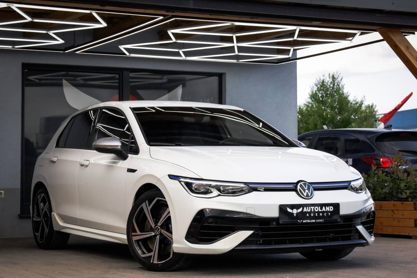 Volkswagen-Golf-20-TSI-320k-R-4MOTION-DSG-3
