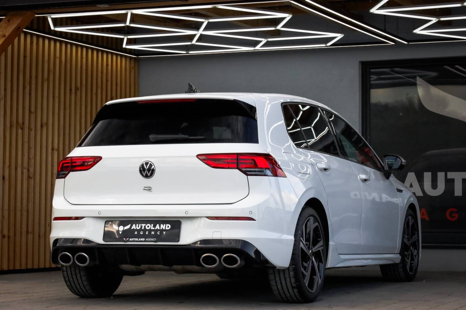 Volkswagen-Golf-20-TSI-320k-R-4MOTION-DSG-5