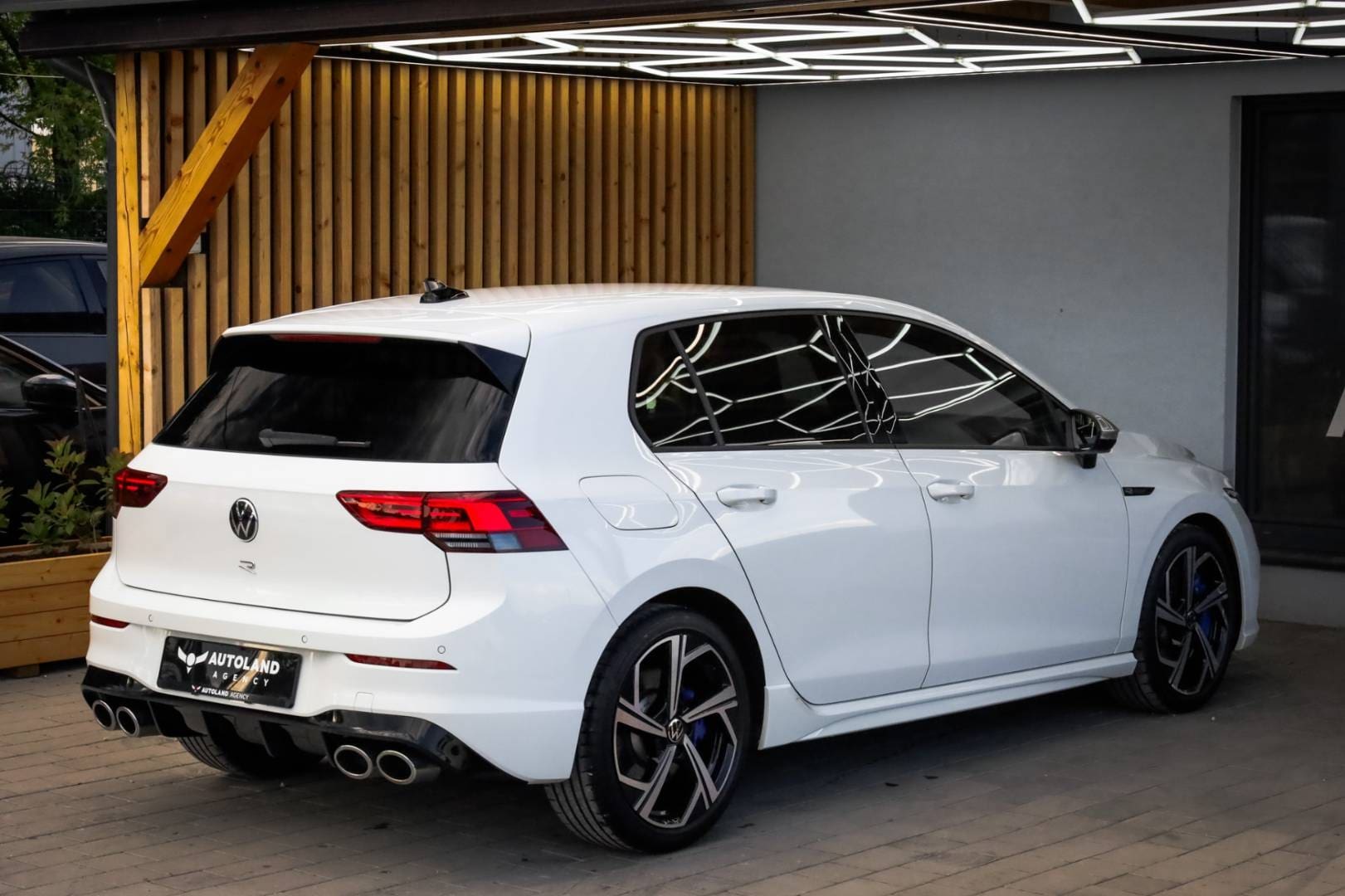 Volkswagen-Golf-20-TSI-320k-R-4MOTION-DSG-6