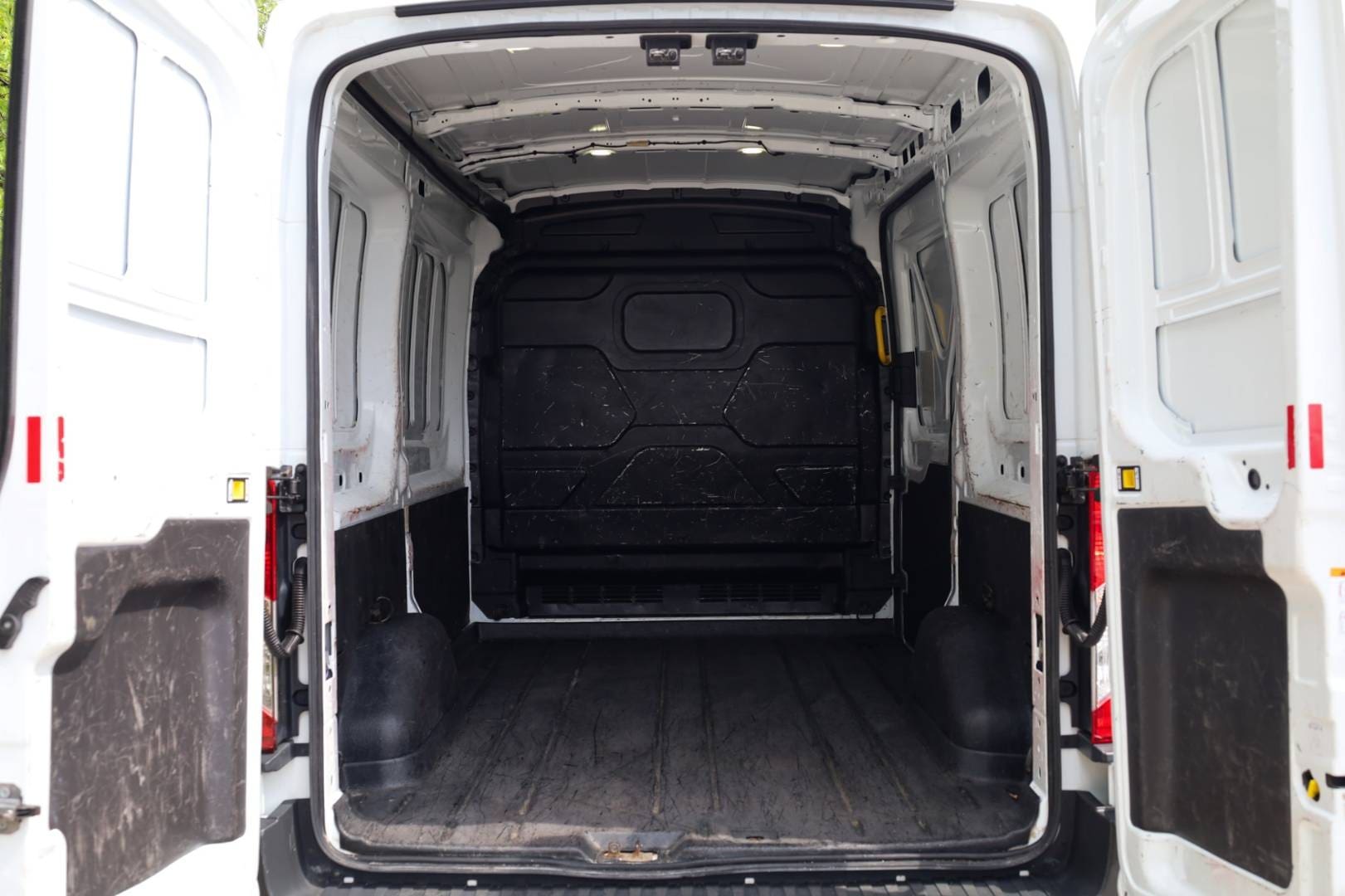 Ford-Transit-20-TDCi-Trend-L2H2-T310-FWD-25