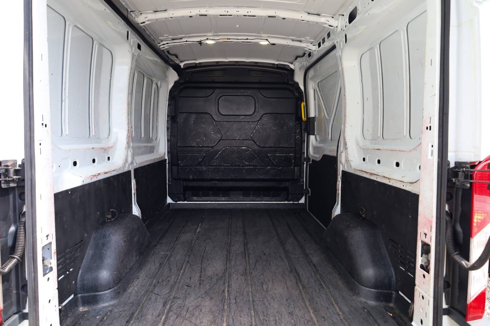 Ford-Transit-20-TDCi-Trend-L2H2-T310-FWD-28