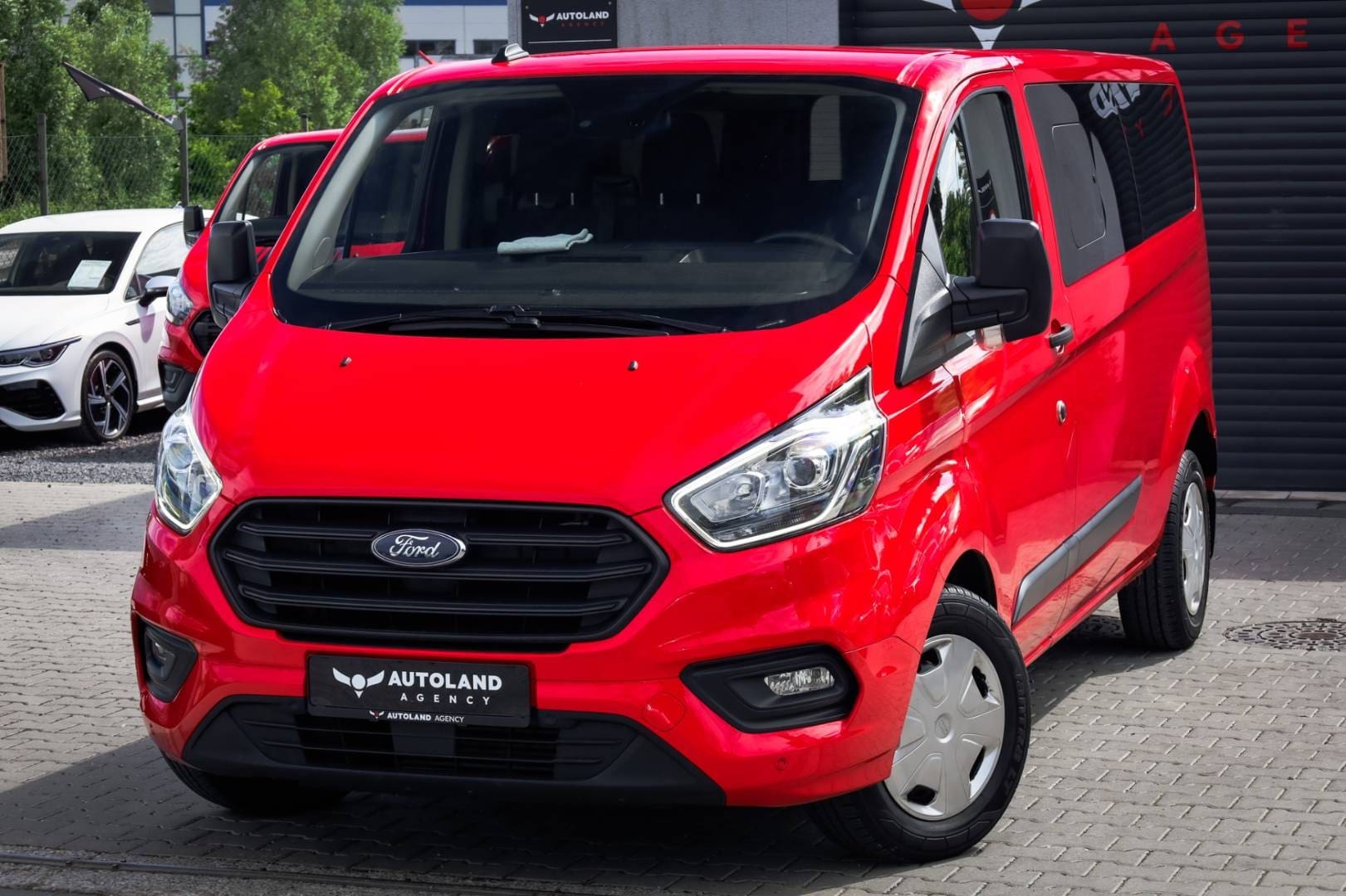 Ford-Transit-Custom-20-TDCi-EcoBlue-130-Trend-L2-T320-AT-1
