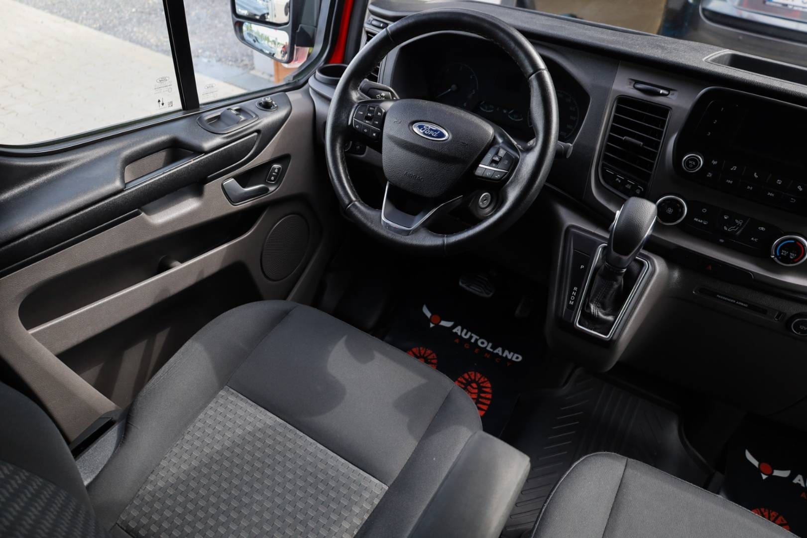 Ford-Transit-Custom-20-TDCi-EcoBlue-130-Trend-L2-T320-AT-14