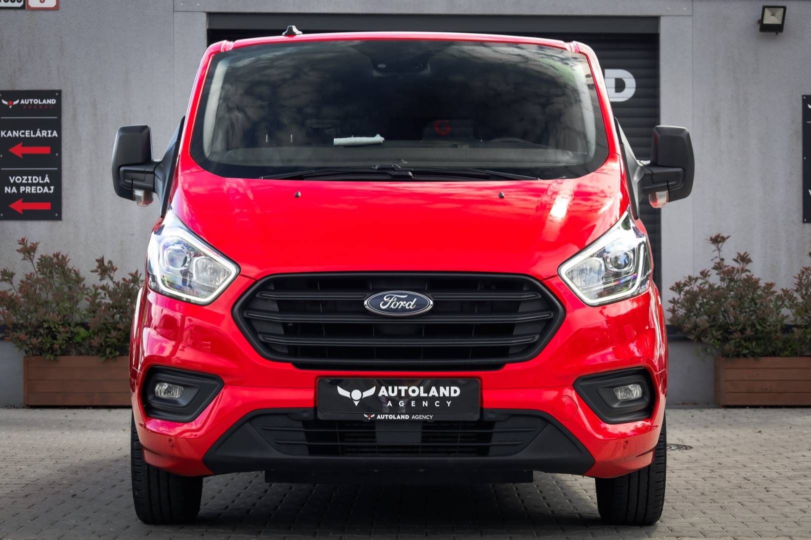 Ford-Transit-Custom-20-TDCi-EcoBlue-130-Trend-L2-T320-AT-2