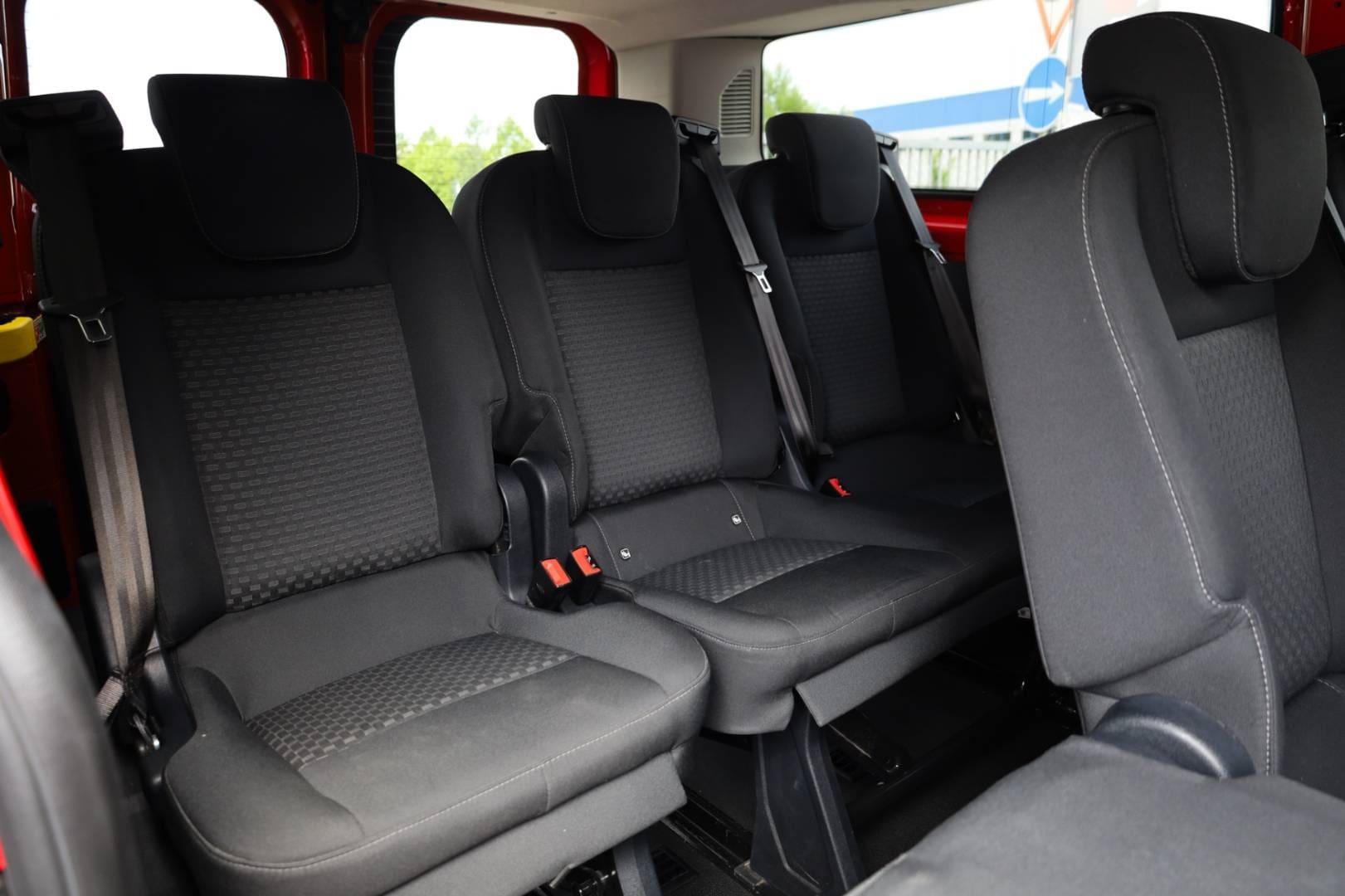 Ford-Transit-Custom-20-TDCi-EcoBlue-130-Trend-L2-T320-AT-35