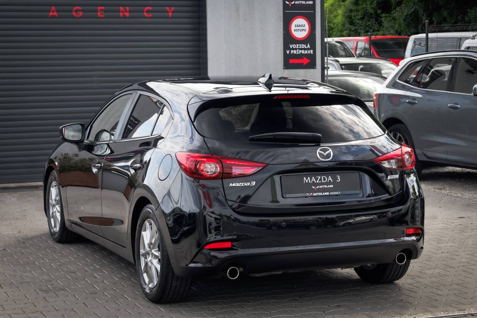 Mazda-3-20-Skyactiv-G120-Attraction-9