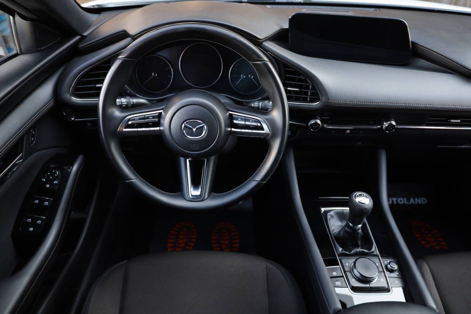 Mazda-3-20-Skyactiv-G122-PlusSafety-15