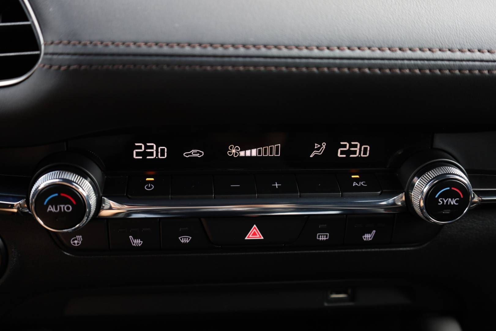 Mazda-3-20-Skyactiv-G122-PlusSafety-32