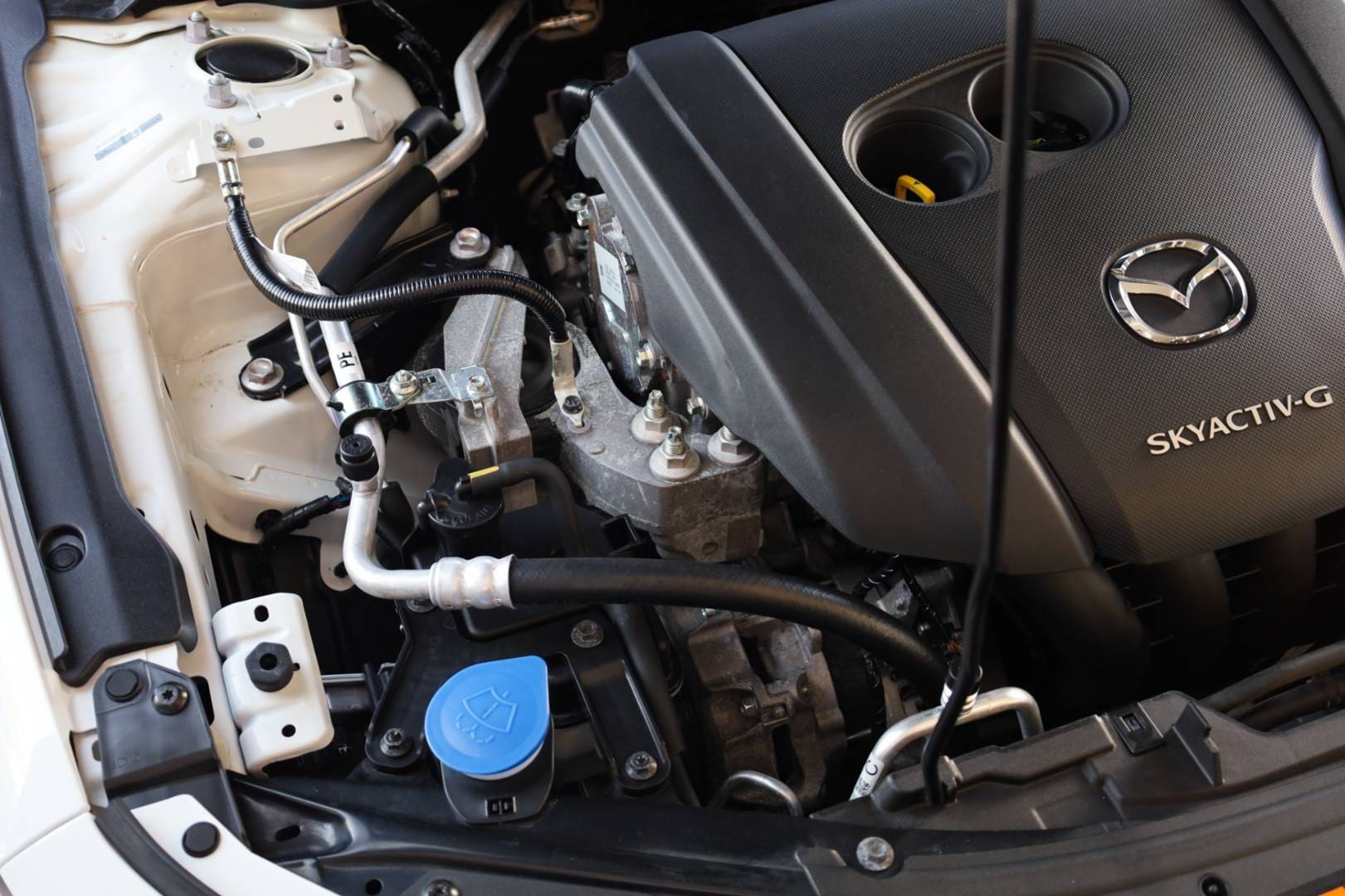 Mazda-3-20-Skyactiv-G122-PlusSafety-44