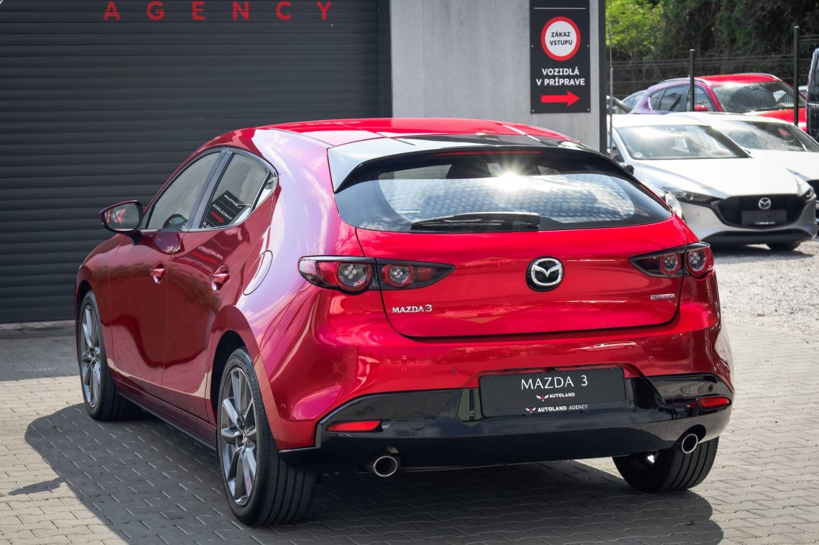 Mazda-3-20-Skyactiv-G122-PlusSafety-9