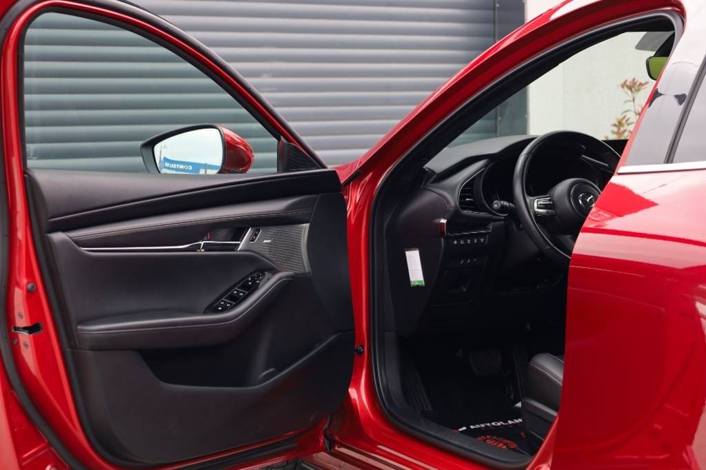 Mazda-3-20-Skyactiv-G122-PlusStyleSoundSafetyLuxury-AT-10