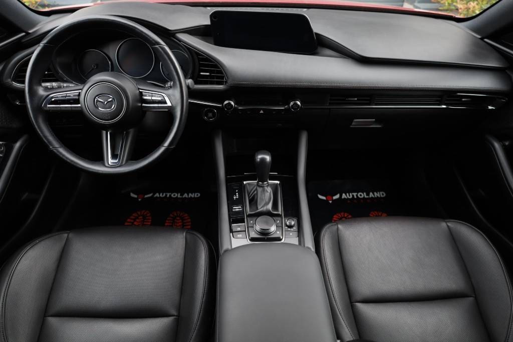 Mazda-3-20-Skyactiv-G122-PlusStyleSoundSafetyLuxury-AT-13