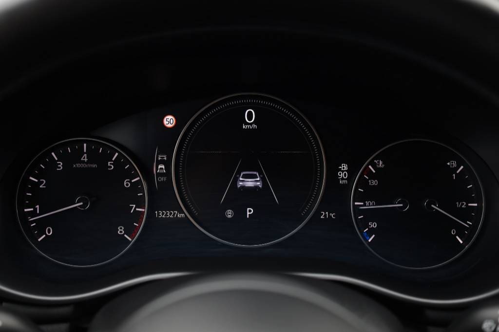Mazda-3-20-Skyactiv-G122-PlusStyleSoundSafetyLuxury-AT-24