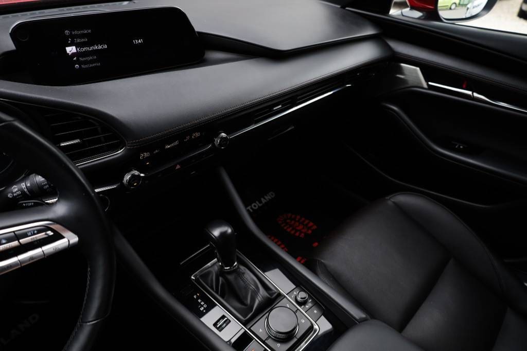 Mazda-3-20-Skyactiv-G122-PlusStyleSoundSafetyLuxury-AT-25