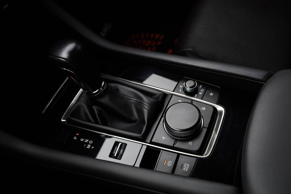 Mazda-3-20-Skyactiv-G122-PlusStyleSoundSafetyLuxury-AT-35