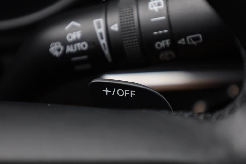 Mazda-3-20-Skyactiv-G122-PlusStyleSoundSafetyLuxury-AT-38