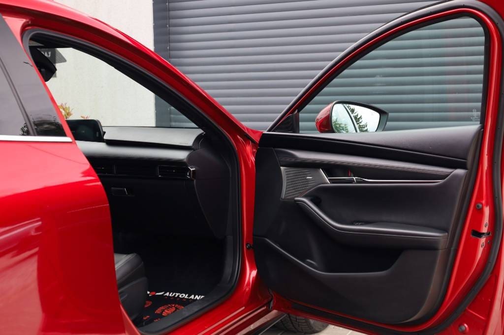 Mazda-3-20-Skyactiv-G122-PlusStyleSoundSafetyLuxury-AT-47