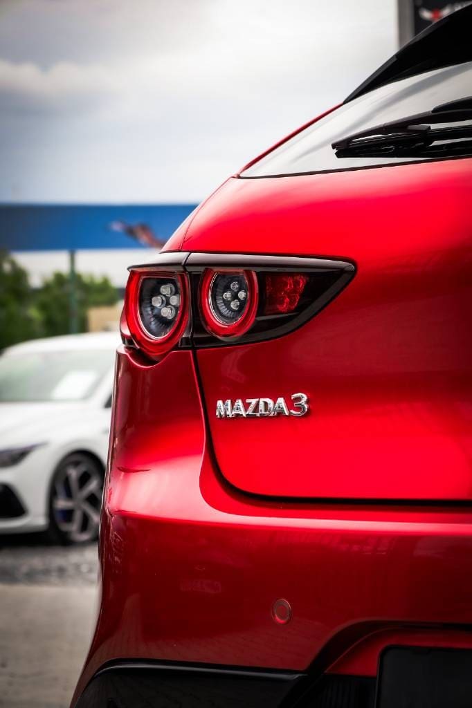 Mazda-3-20-Skyactiv-G122-PlusStyleSoundSafetyLuxury-AT-57