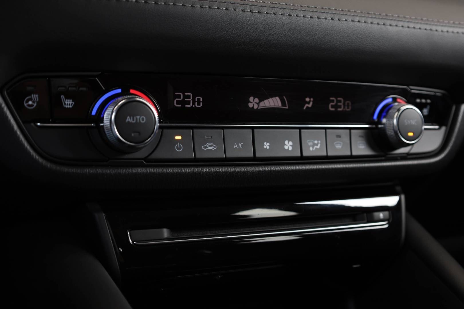 Mazda-6-Combi-Wagon-6-22-Skyactiv-D150-Attraction-AT-36